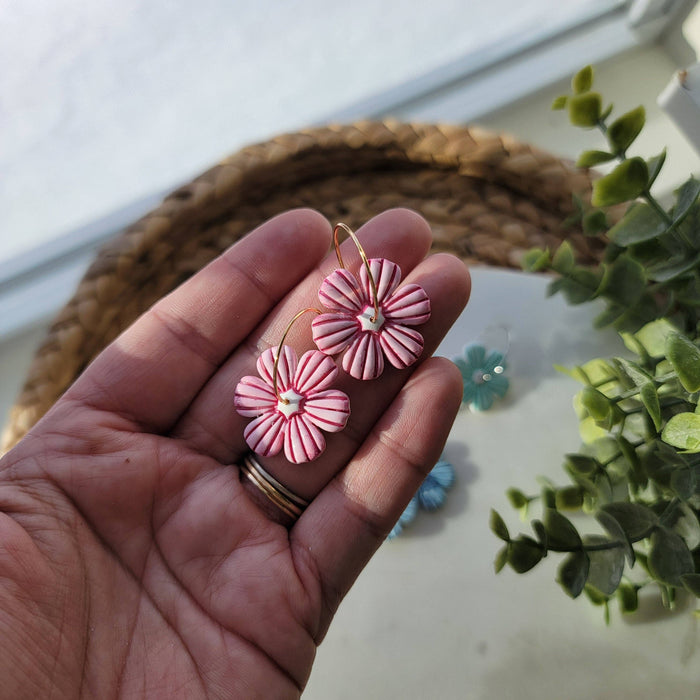 Daisy Floral Hoops - Cayenne & Cake
