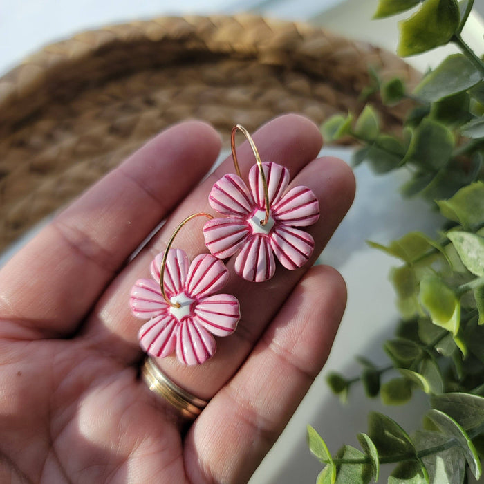 Daisy Floral Hoops - Cayenne & Cake