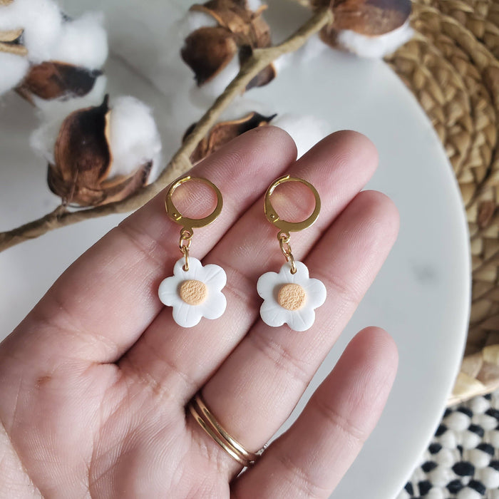 Mini Daisy Huggie Earrings - Cayenne and Cake