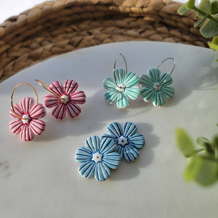 Daisy Floral Hoops - Cayenne & Cake